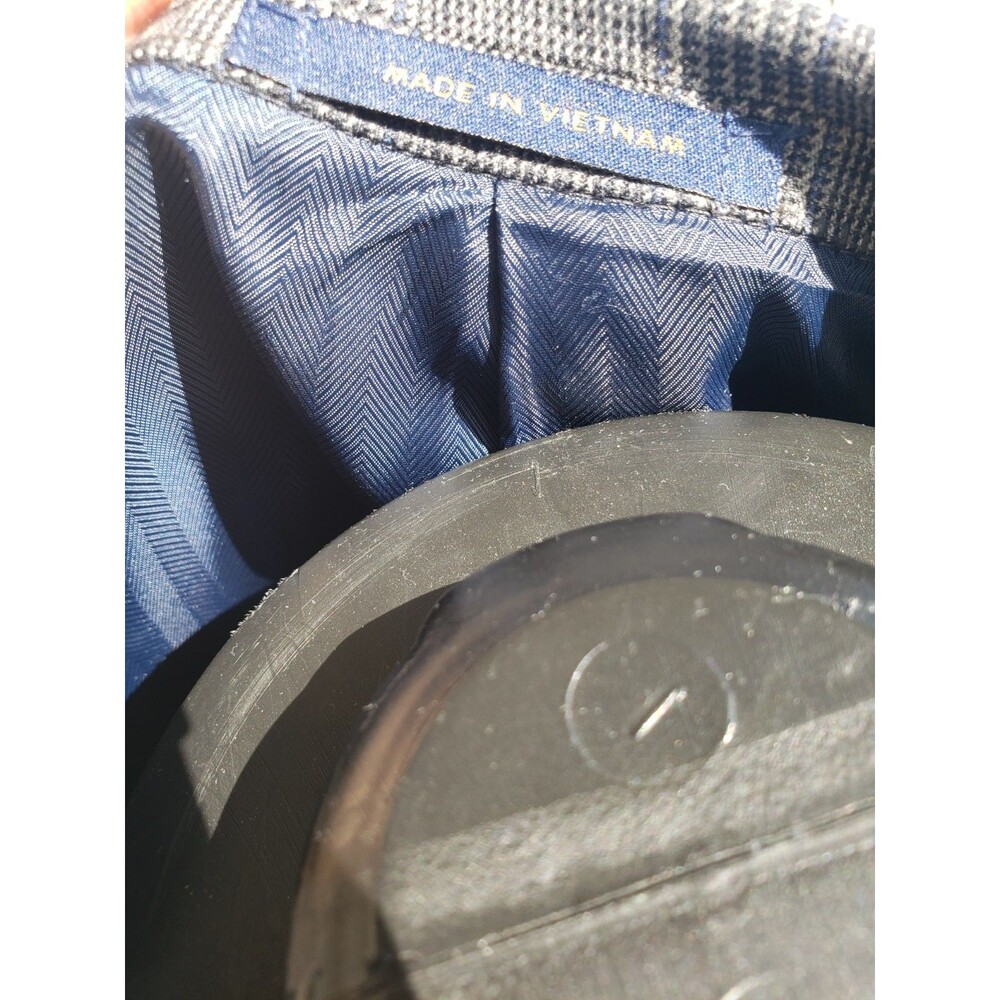 Club Room Men's Sport Coat Blazer 2 Button Gray Plaid Poly Blend 40R Blue Stripe - Picture 14 of 14